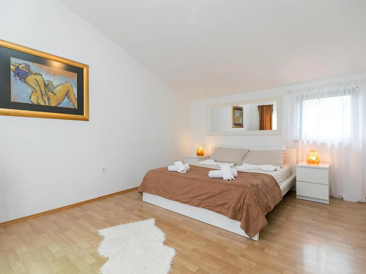 Villa Marty With Private Pool And Jacuzzi Rosini 0*,  Croatia